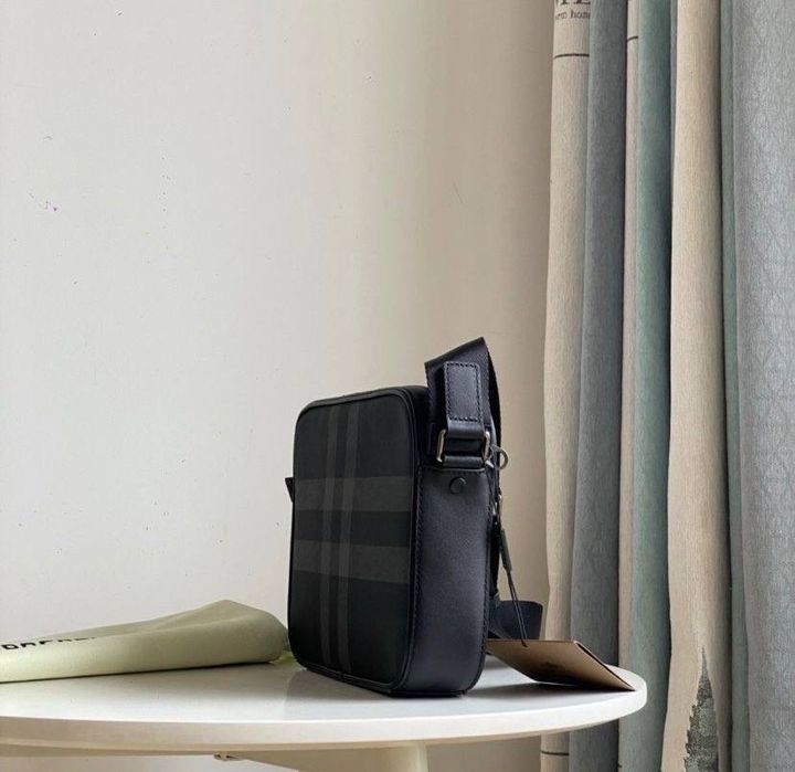 Сумка Burberry Muswell Check шкіряна чоловіча мужская чорна канва