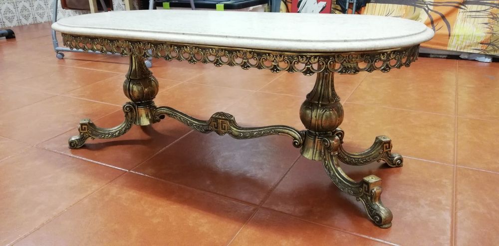 Mesa de centro clássica