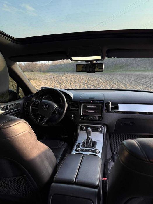 Продам Volkswagen Touareg 2013