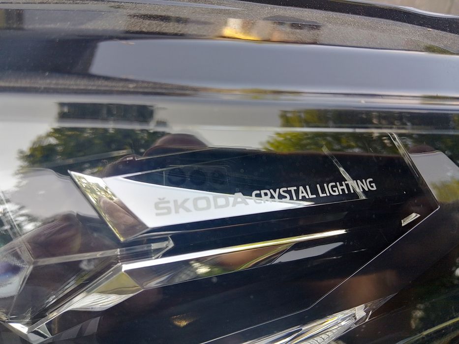 Skoda Enyaq full LED lampa lewa przód 2025r