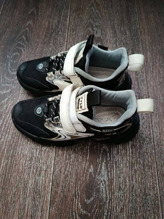 Продам дитячі кросівки хлопчик 35 розмір