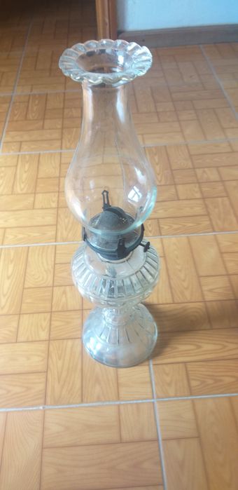Candeeiro a petróleo antigo