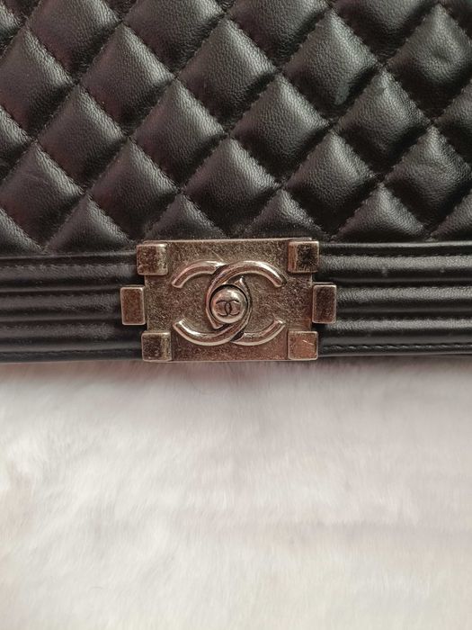 Chanel boy bag black