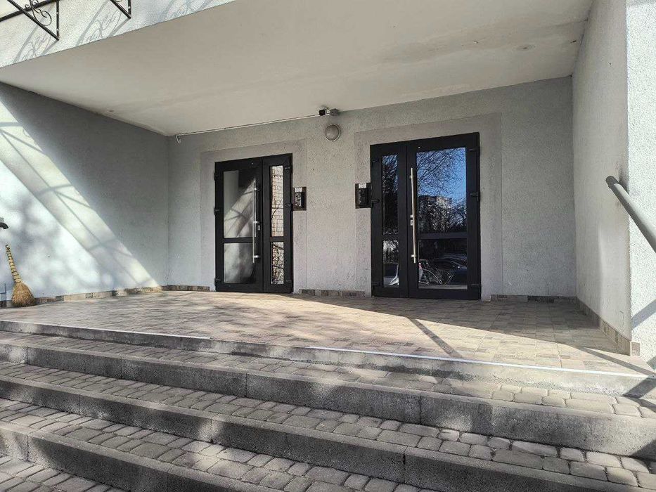 1-к. Квартира з Ремонтом на Вул. Лінкольна - зображення 2