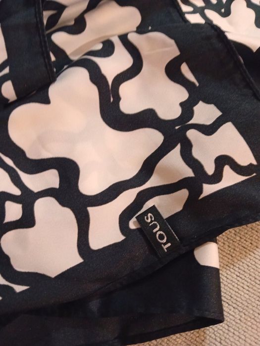 Chusta nowa tous 120na120cm