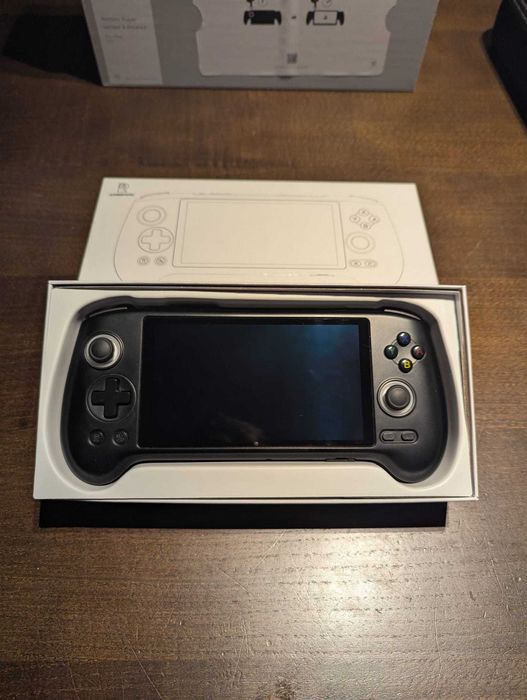 ANBERNIC RG556 - Semi novo