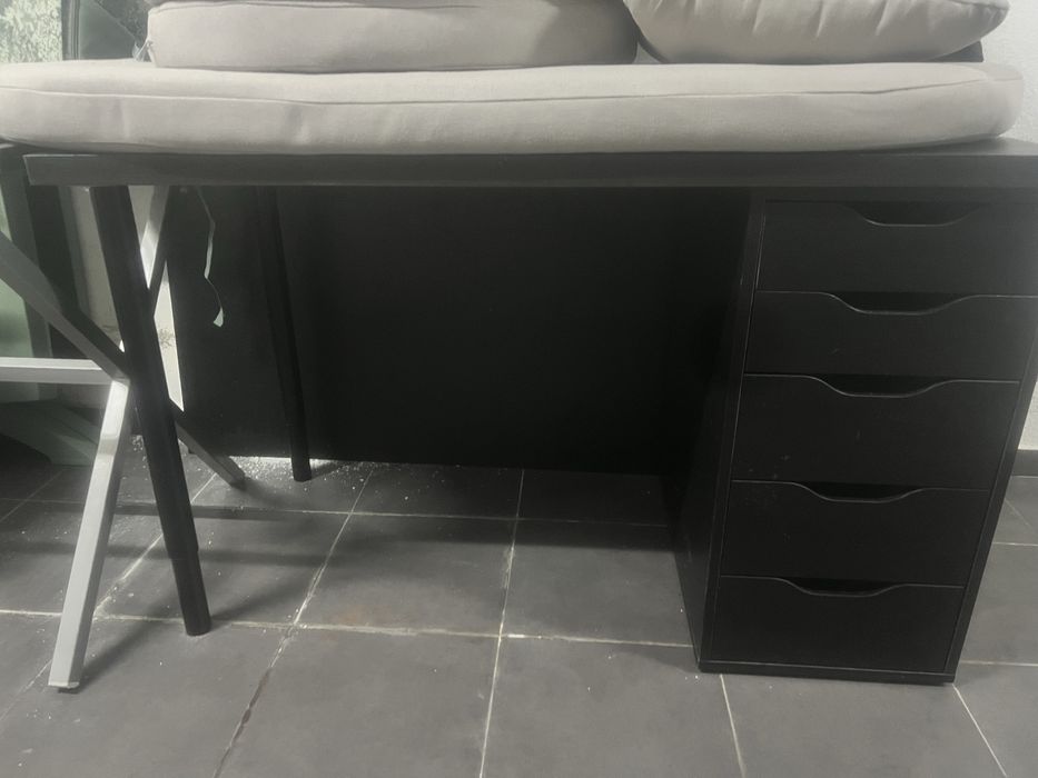 Secretaria com modulo de gavetas