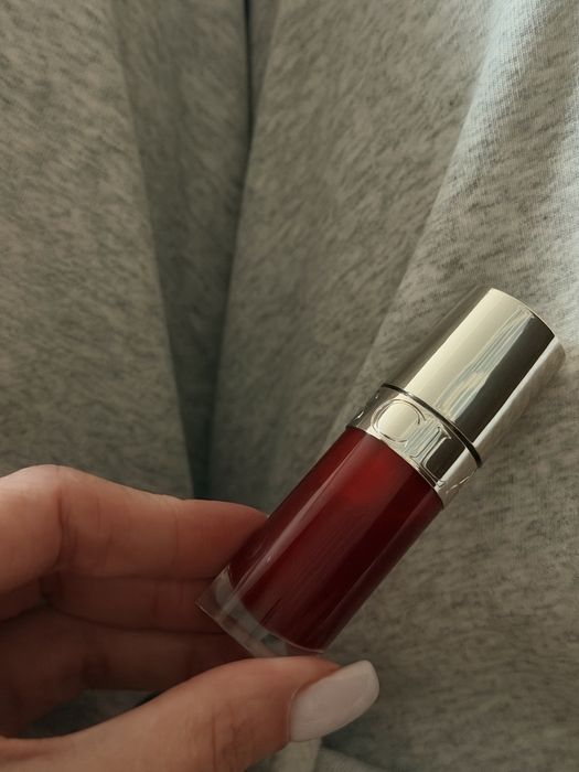 Lip oil clarins новий