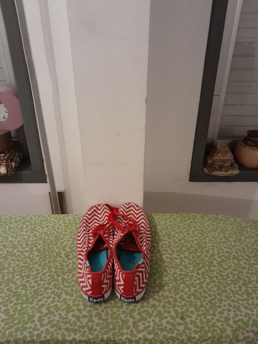 Vendo Sapatilhas de Senhora KEDS muito bonitas como novas