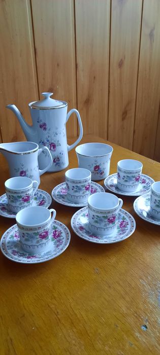 Porcelana. Serwis kawowy dla 6 osób
