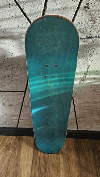 Skateboard Enuff, trucki Independent, koła 99a 53mm,