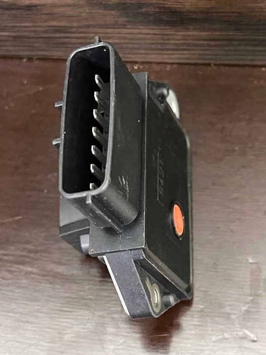 Датчик хола, комутатор в трамблер 22100-72B00 Honda Nissan Almera