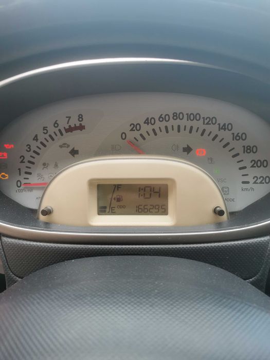 Daihatsu Sirion 1,0 2010r
