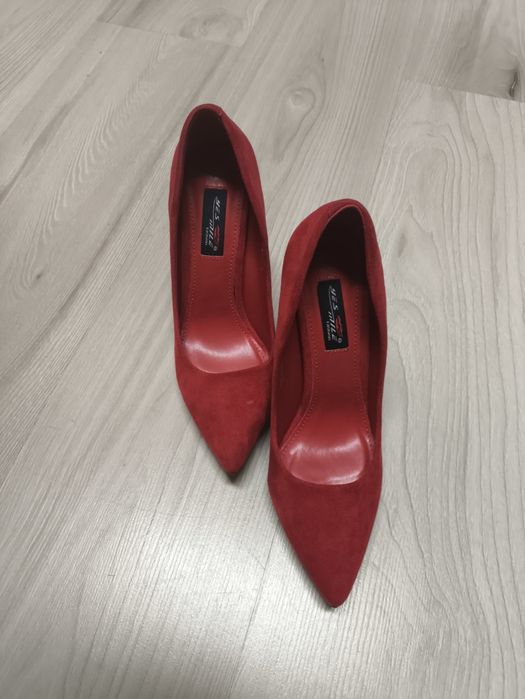 Hurt Crem buty wiosna lato  odzież używana