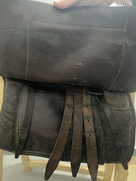 Sela portuguesa com xairel e rabecheira