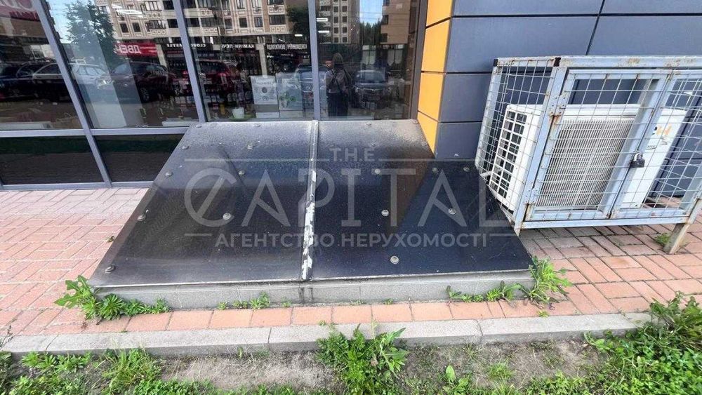 Продаж Комерційне приміщення вільного призначення — 205,4 м², цоколь