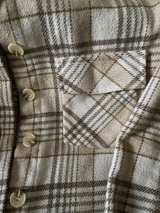 Стильное теплое пальто VOVK. В составе шерсть