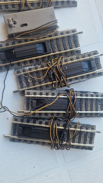 Desvios electricos cruzamentos retas curvas alemão  bom material novo.