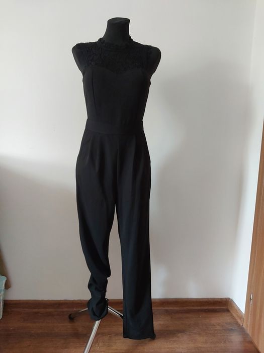 Elegancki czarny kombinezon