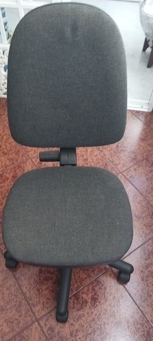 Cadeira de escritório  como nova