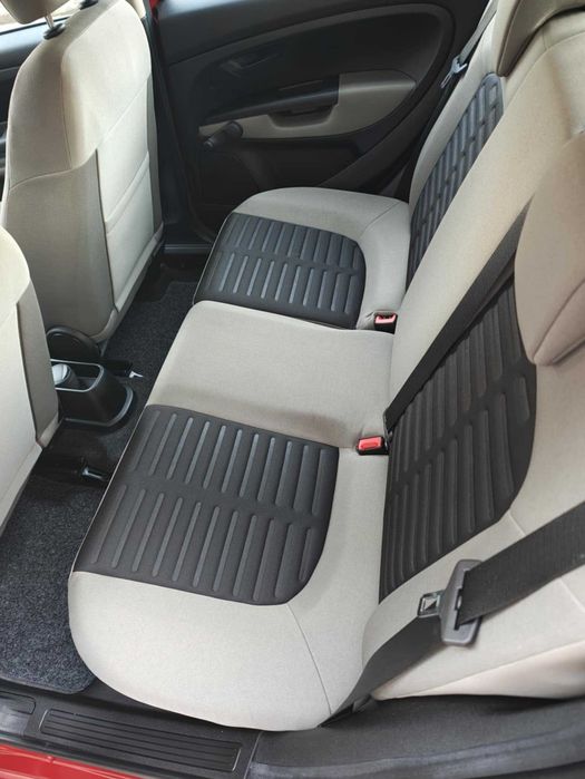 Fiat Grande Punto 1.2 A/C  Nacional  3737kms! livro revisoes da marca