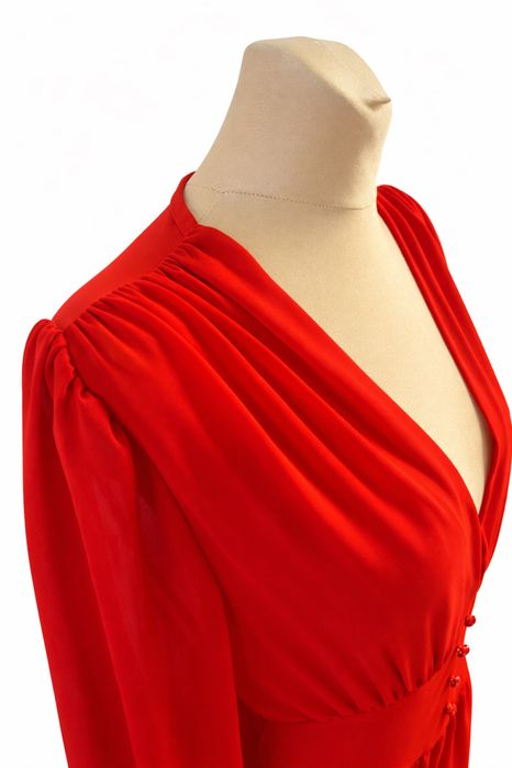 Czerwona sukienka z długim rękawkiem rozmiar M