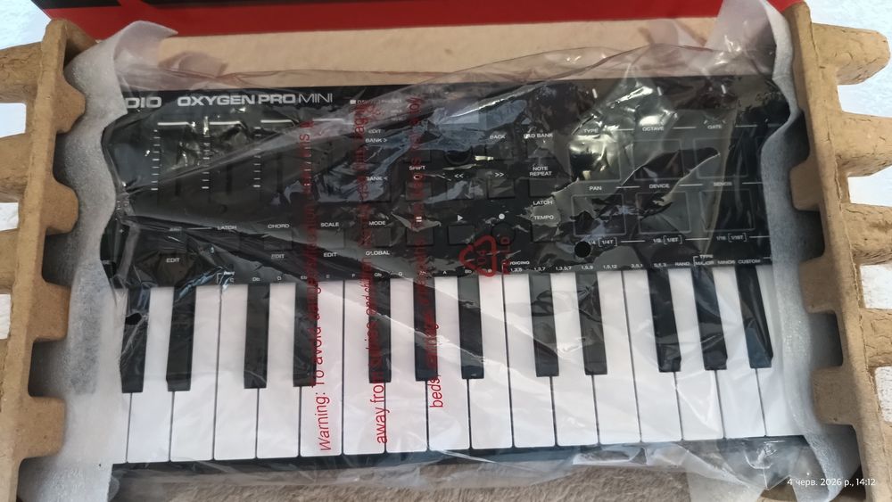 Midi клавіатура M-Audio Oxygen pro mini 32