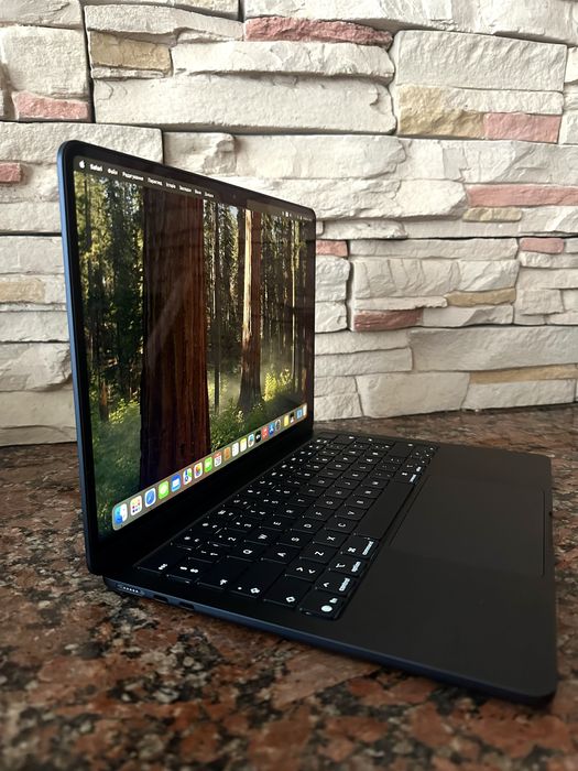 Macbook Air model 13ʼ6.  M4 32GB / 1TB 2025