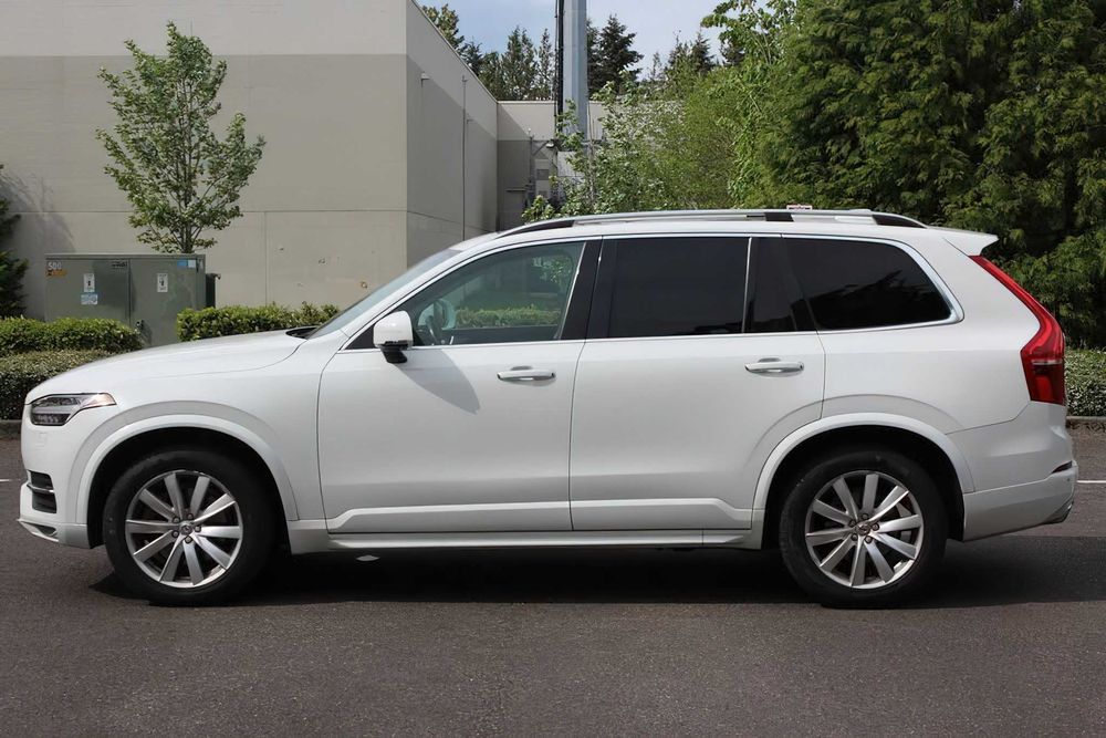 Volvo XC90      2017