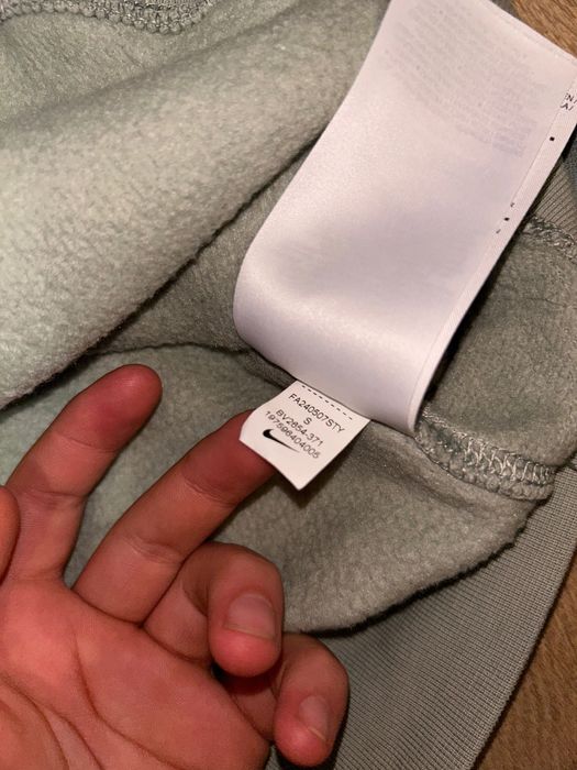 Кофта Nike.