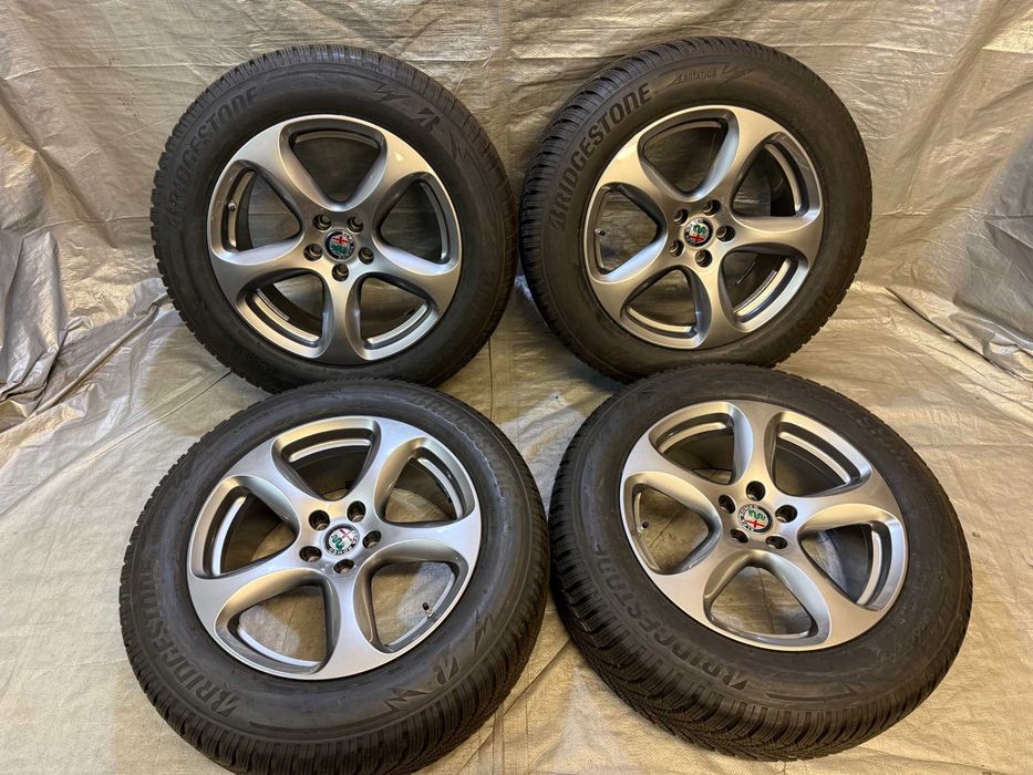 Oryginalne koła zimowe Alfa Romeo Stelvio Bridgestone 235/60/18 NOWE