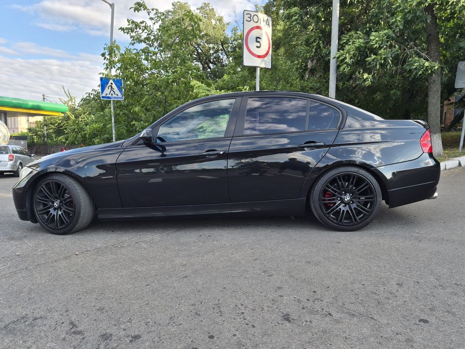 Продам  BMW 3 ( E90)