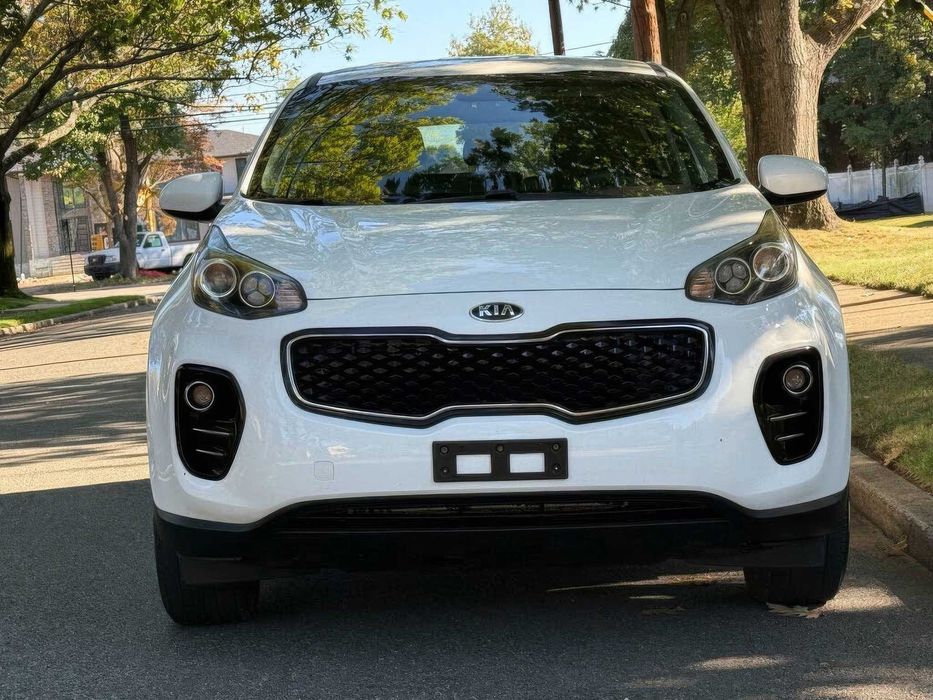 Kia Sportage LX      2018