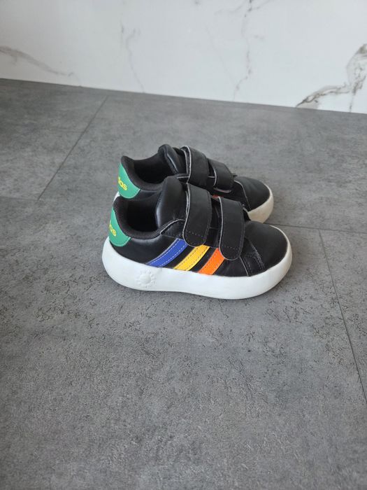 Buty dziecięce ADIDAS GRAND COURT rozmiar 24