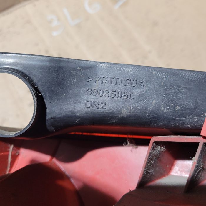 Lampa tył prawa renault clio III 2006r VALEO