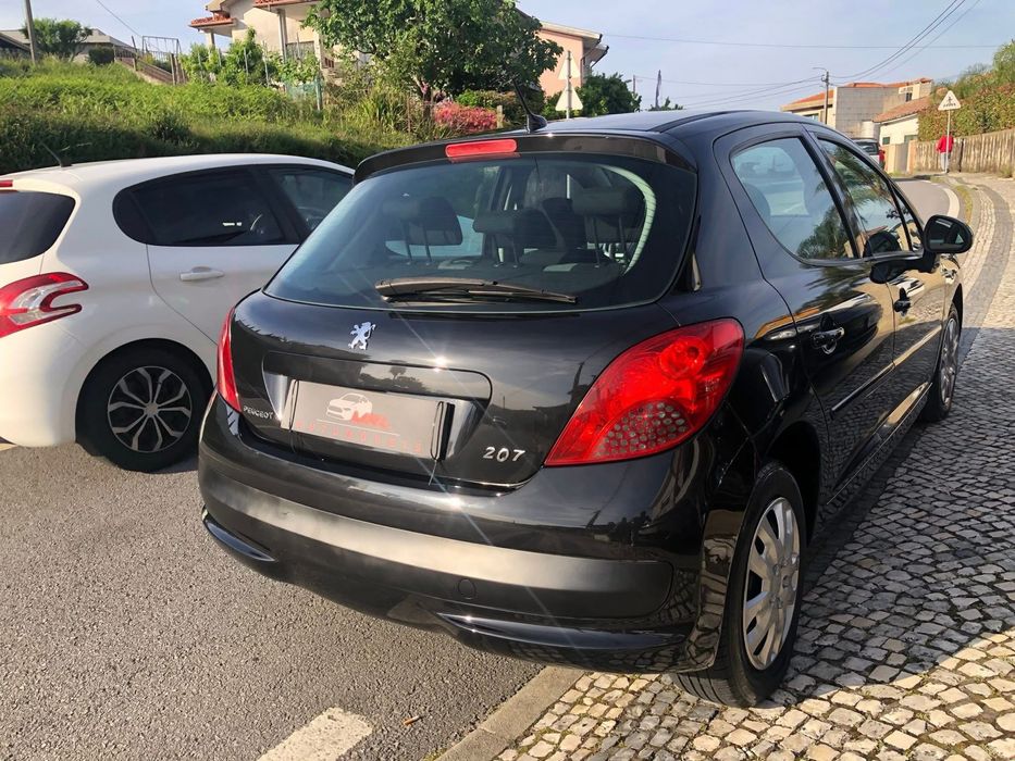 Peugeot 207 gasolina 140mil klm