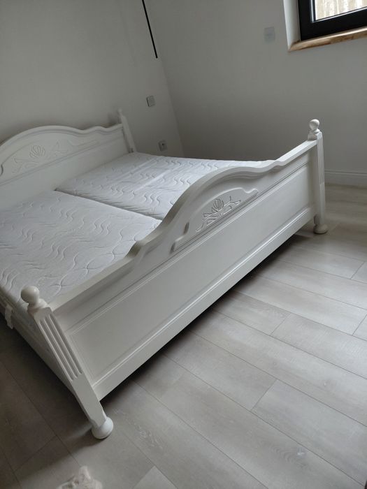 Łóżko drewniane 200x220