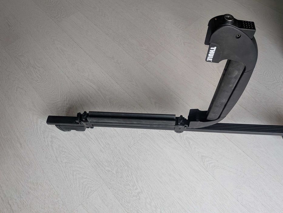 Suportes Thule para Ski/Snowboard + Chaves Extra (Thule 596)