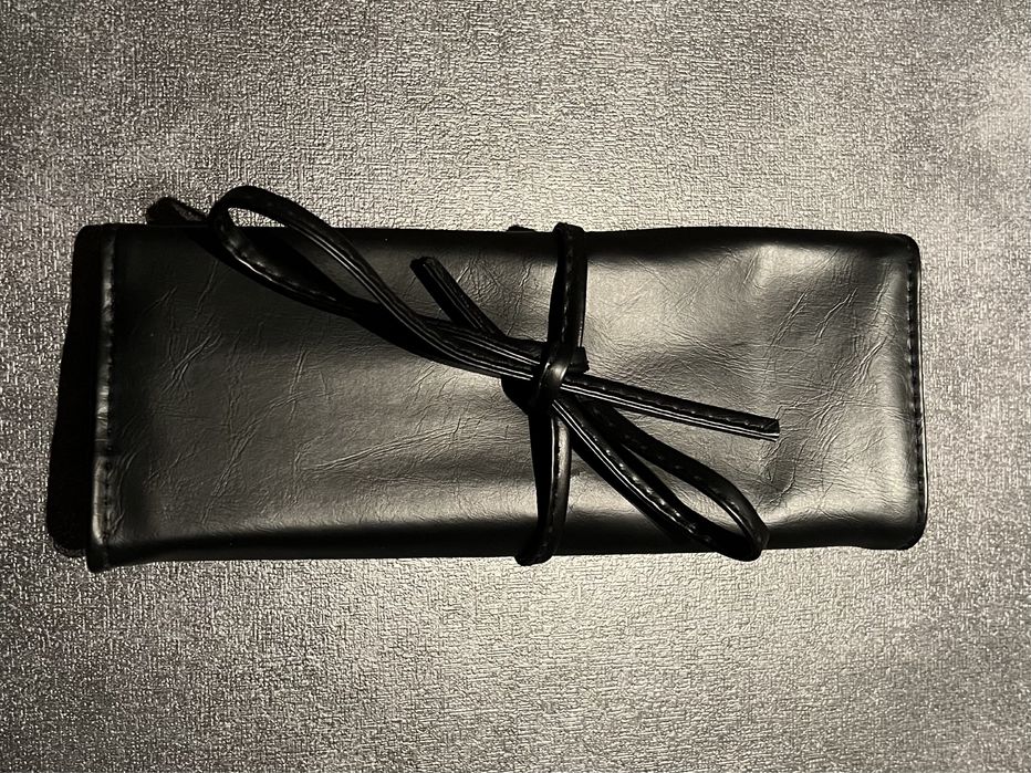 Etui na pędzle nieużywane