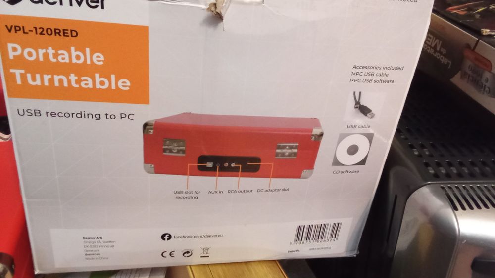 GIRADISCOS Eléctrico. Novo. Com 8 Fotos