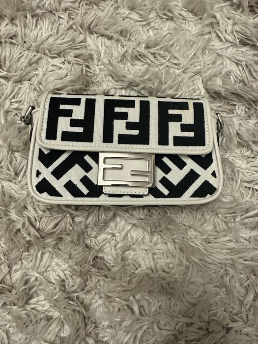 сумка fendi біло чорна