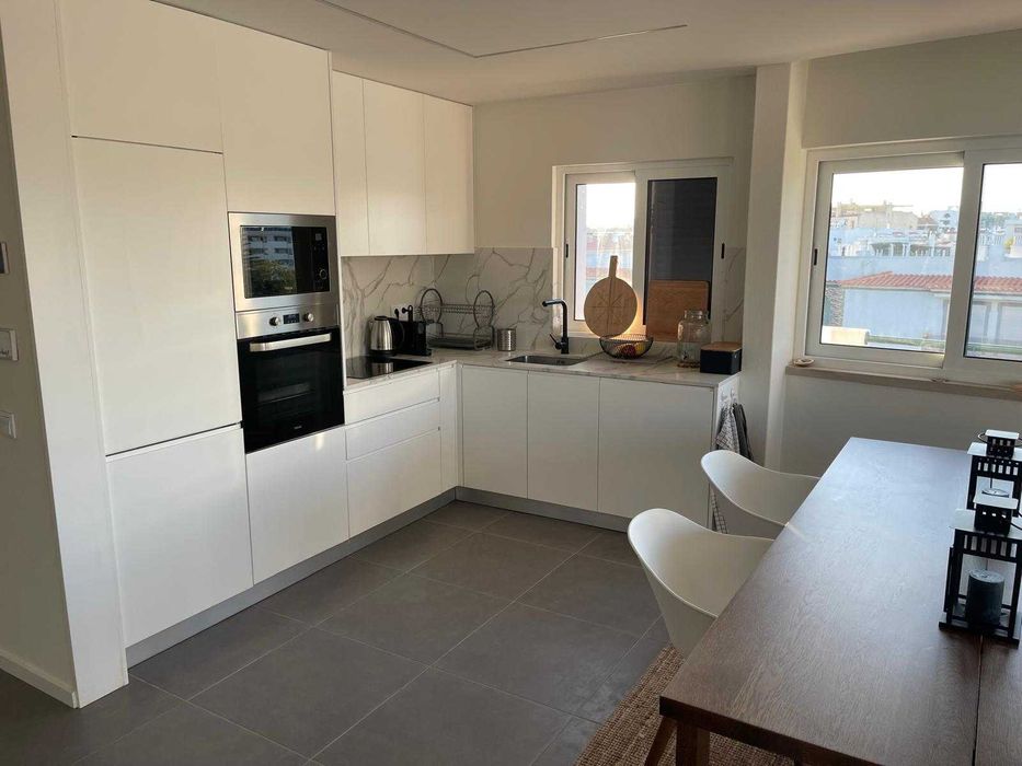 CASA OURA - T2 NOVO, A Pé p/ 2 praias : Sta. Eulália e Oura, Central, Estacionamento- DESCONTOS!!! LIVRE ATÉ 18/07 + SETEMBRO - ALBUFEIRA