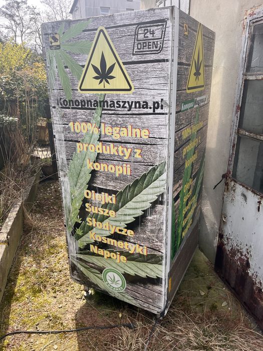 Szafa vendingowa 4szt.