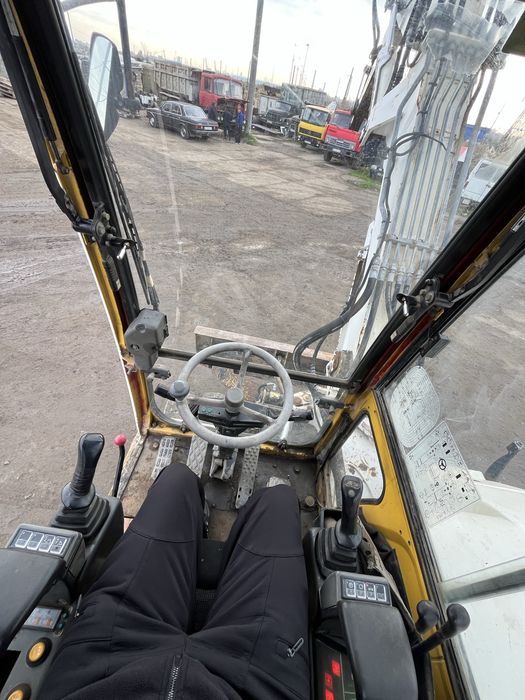 Эксаватор KOMATSU PW 75