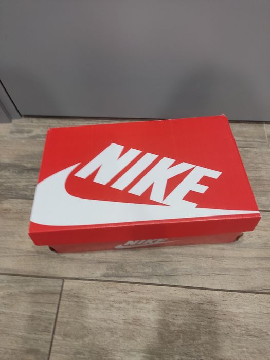 Чоботи Nike  р. 43-44
