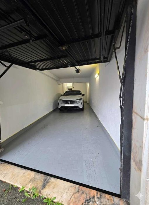 Garagem Fechada (Box)  – c/ WC Privativo, eletricidade e água