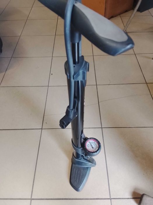 Ręczna Uniwersalna pompka rowerowa - na 2 rodzaje wentyli / Polecam