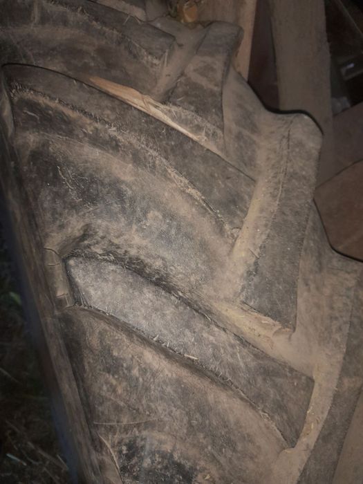 Продається шина