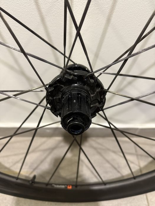 Kola rowerowe szosowe GIANT SLR0 40 - Karbon, 1339g
