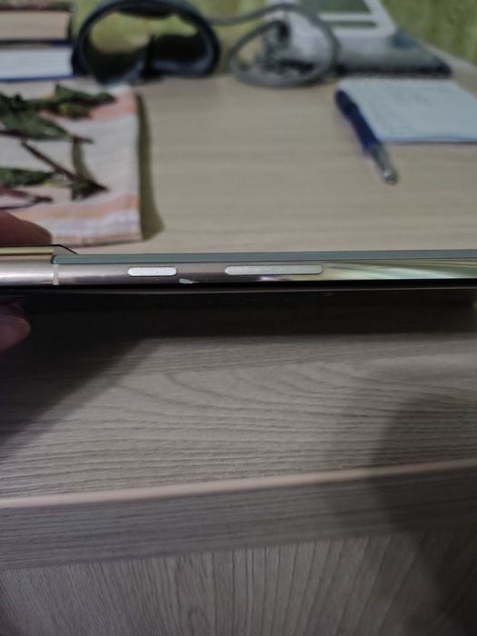 Продам Google Pixel 7 Pro 12/512 Neverlock.